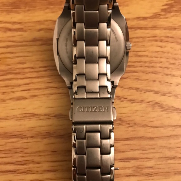 Citizen Eco-Drive Men’s Watch with Gray Dial - Picture 3 of 3